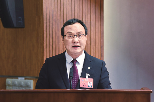 童亚辉强调,经过三年多来全体干部员工的共同努力,集团转型升级,创新