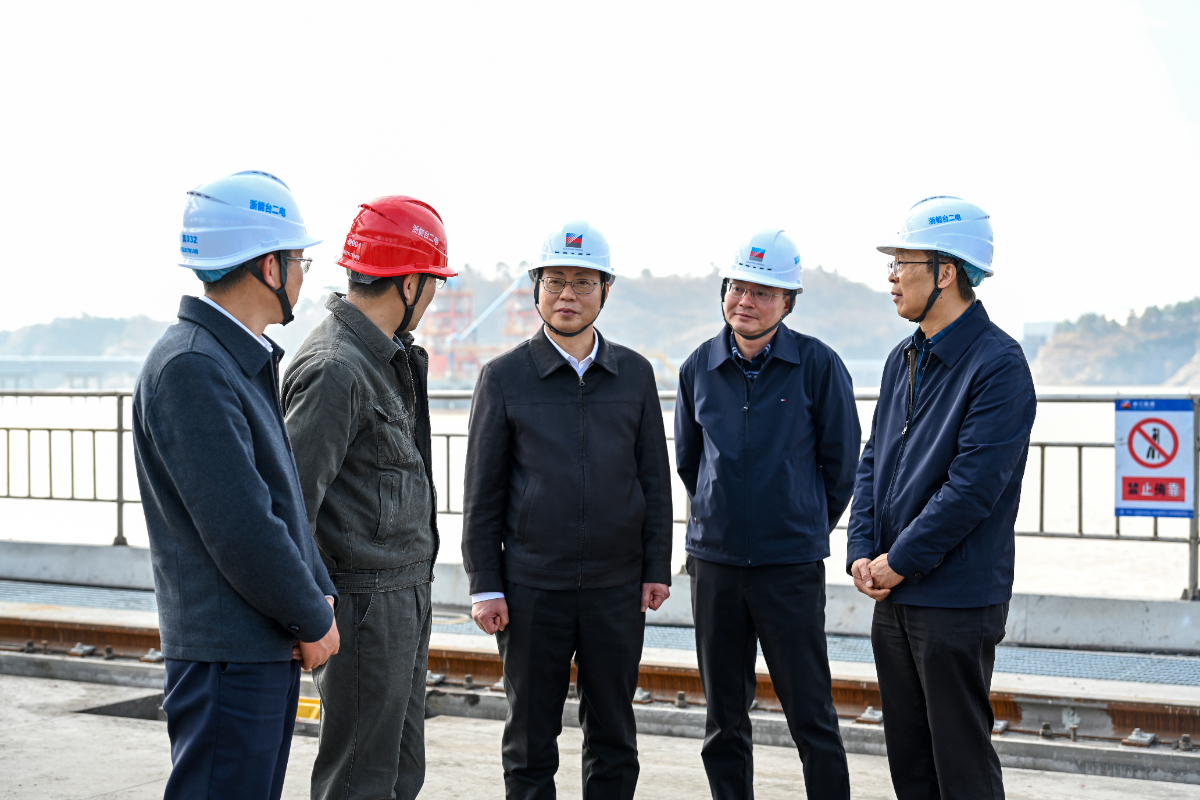 刘盛辉赴基层开展春节前安全检查