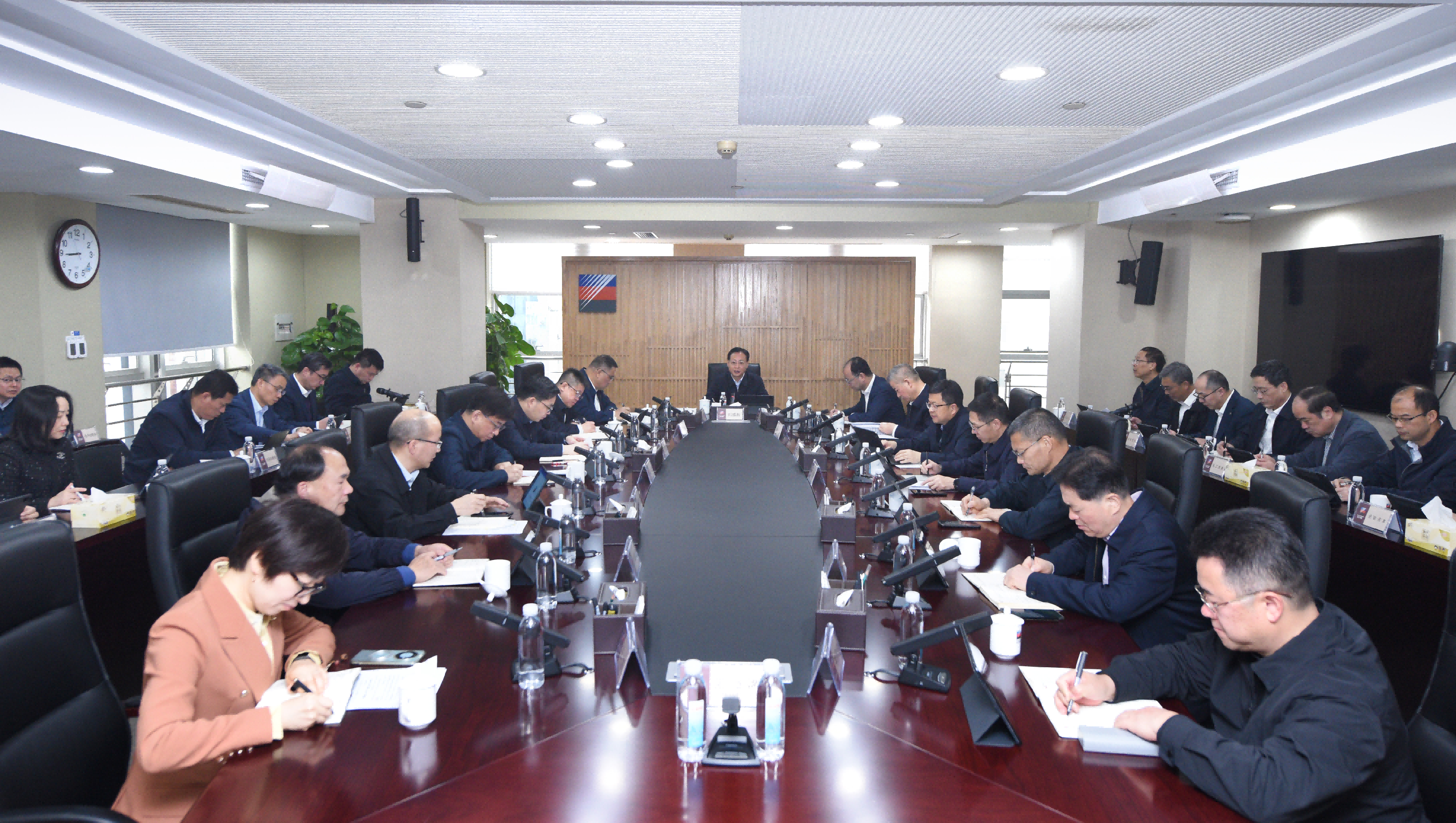 浙能集团传达学习贯彻全国两会精神
