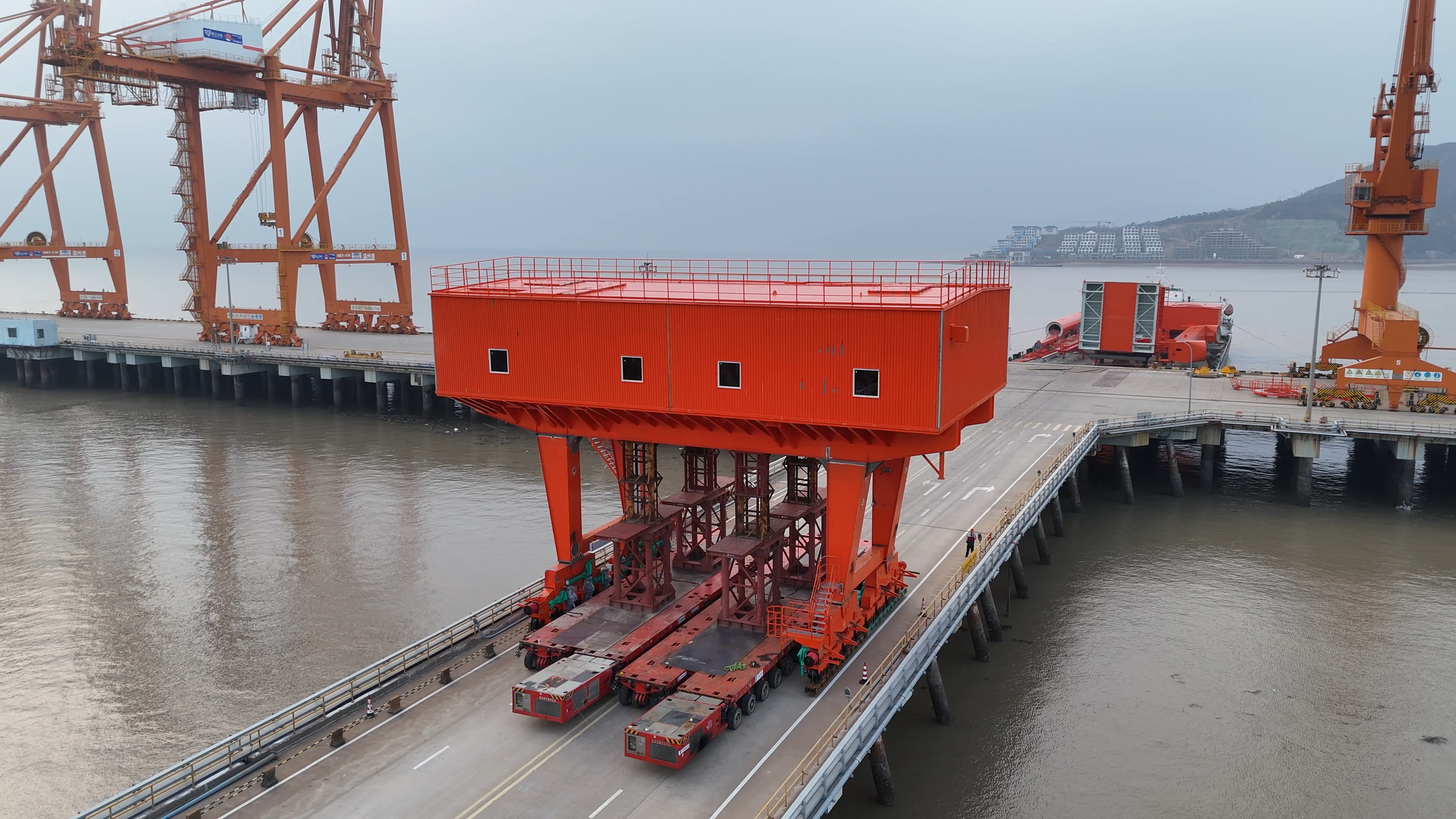 蹲点·探新 | 3800t超大吨位！“擎风巨擘”在“浙”崛起