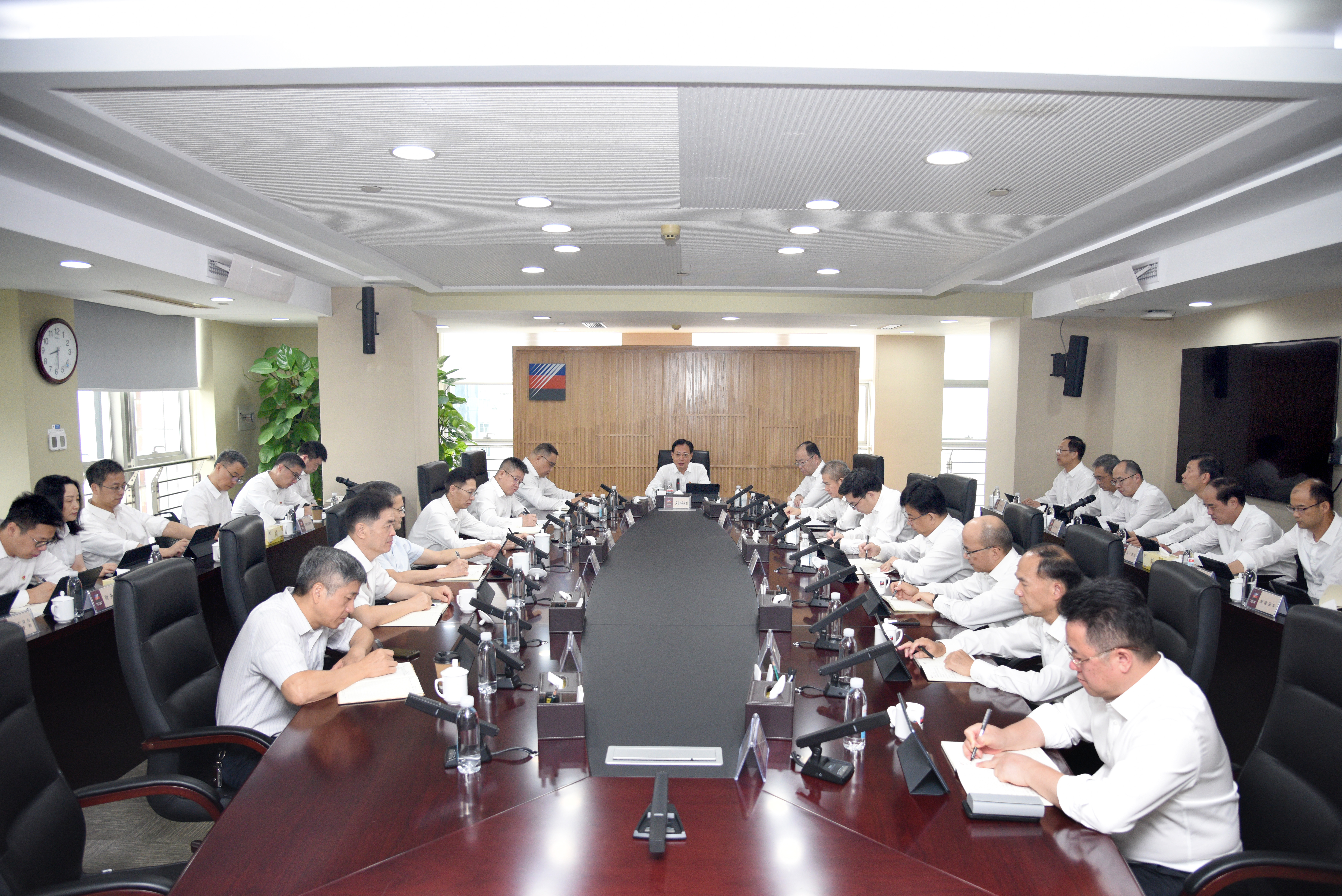 集团党委理论学习中心组举行习近平党建思想专题学习（扩大）会   集团庆祝中国共产党成立105周年大会召开